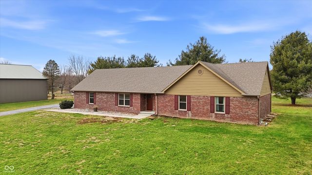 10404 N Serenity Lane, Mooresville, IN 46158