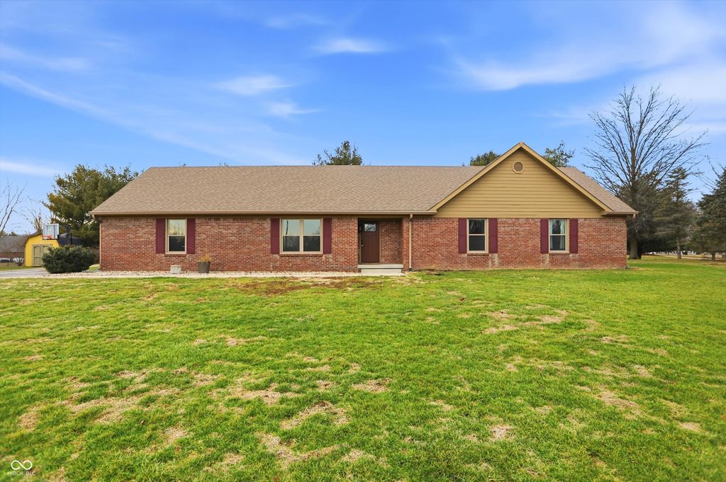 10404 N Serenity Lane, Mooresville, IN 46158