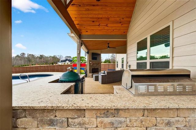 9131 Highway 16, Senoia, GA 30276