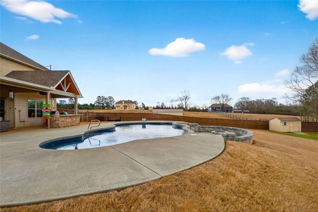 9131 Highway 16, Senoia, GA 30276