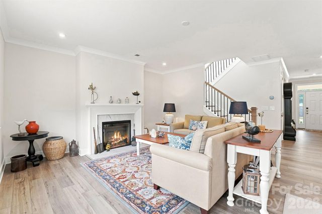 220 E Warfield Drive, Mooresville, NC 28115