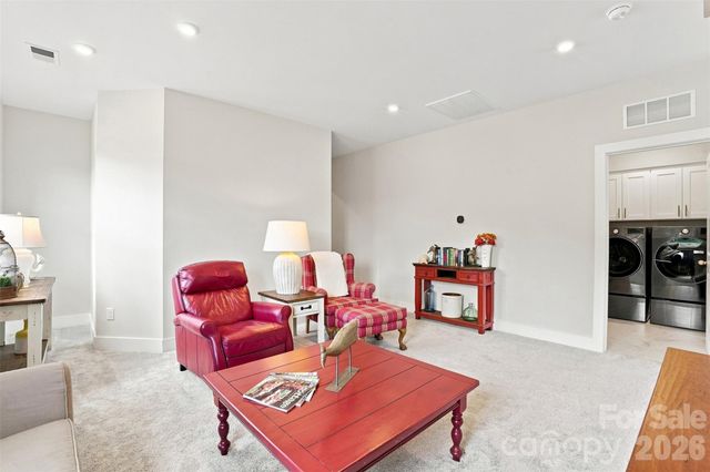220 E Warfield Drive, Mooresville, NC 28115