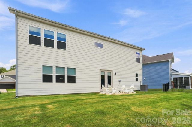 220 E Warfield Drive, Mooresville, NC 28115