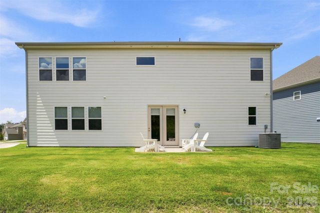 220 E Warfield Drive, Mooresville, NC 28115