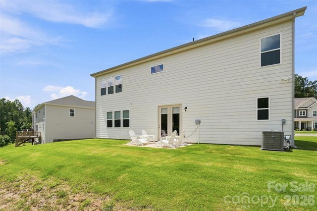 220 E Warfield Drive, Mooresville, NC 28115