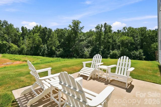 220 E Warfield Drive, Mooresville, NC 28115