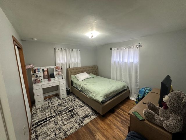 900 State Ave, Coraopolis, PA 15108
