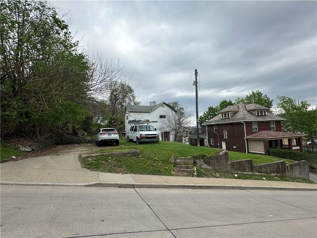 900 State Ave, Coraopolis, PA 15108