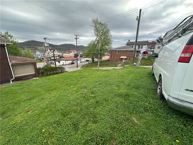 900 State Ave, Coraopolis, PA 15108