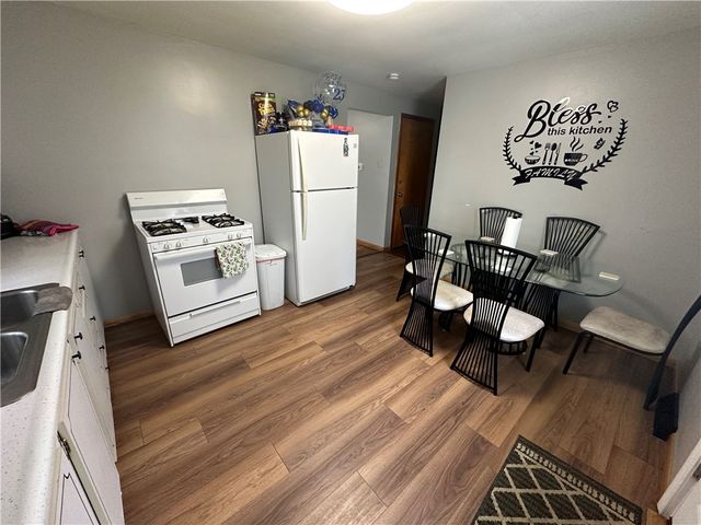 900 State Ave, Coraopolis, PA 15108