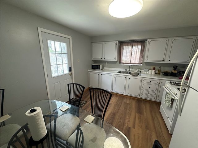 900 State Ave, Coraopolis, PA 15108