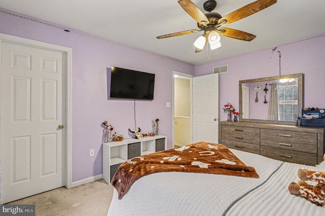 129 PENTAIL DR, Lancaster, PA 17601