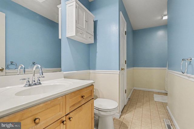 129 PENTAIL DR, Lancaster, PA 17601