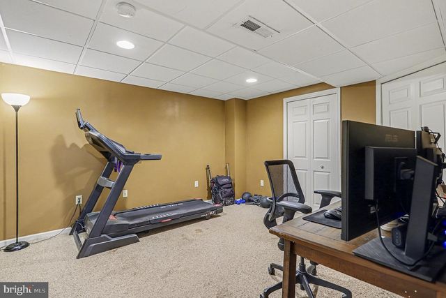 129 PENTAIL DR, Lancaster, PA 17601