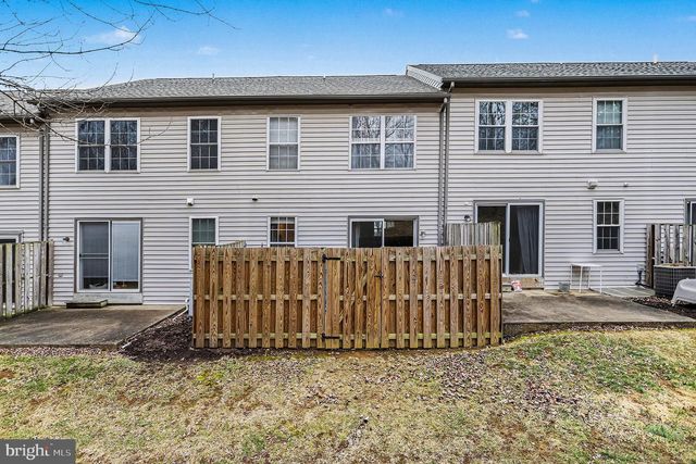 129 PENTAIL DR, Lancaster, PA 17601