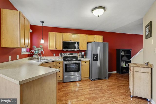 129 PENTAIL DR, Lancaster, PA 17601