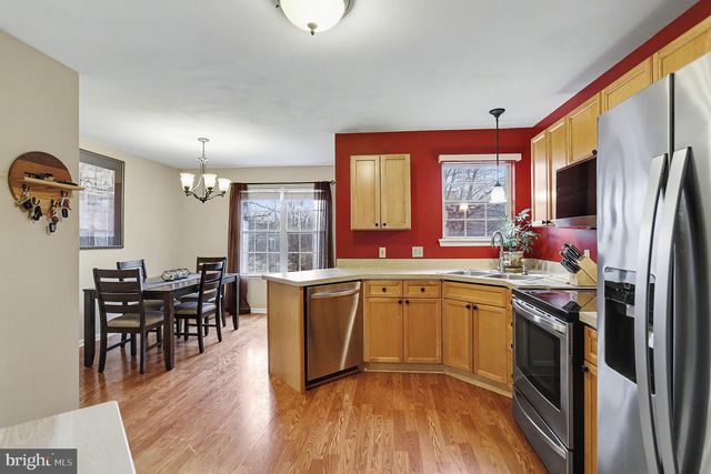 129 PENTAIL DR, Lancaster, PA 17601