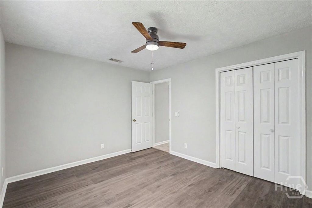 Image 19 of property listing at 13 N Nicholson Circle, Savannah, GA 31419