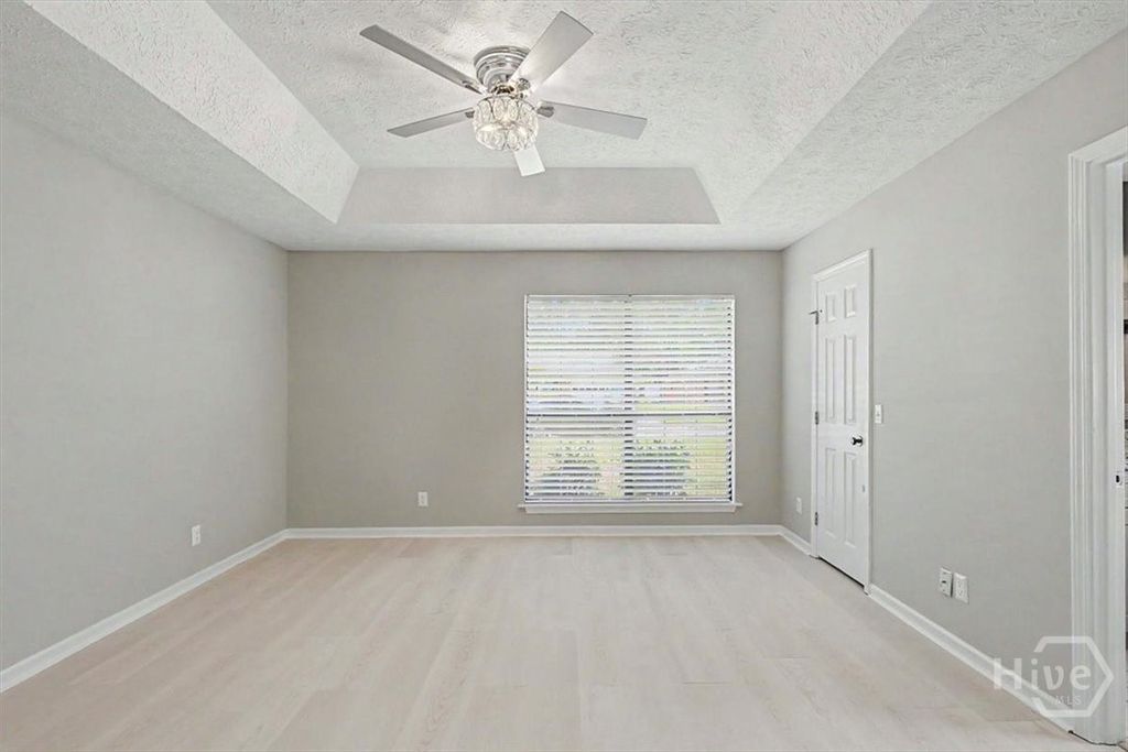 Image 23 of property listing at 13 N Nicholson Circle, Savannah, GA 31419