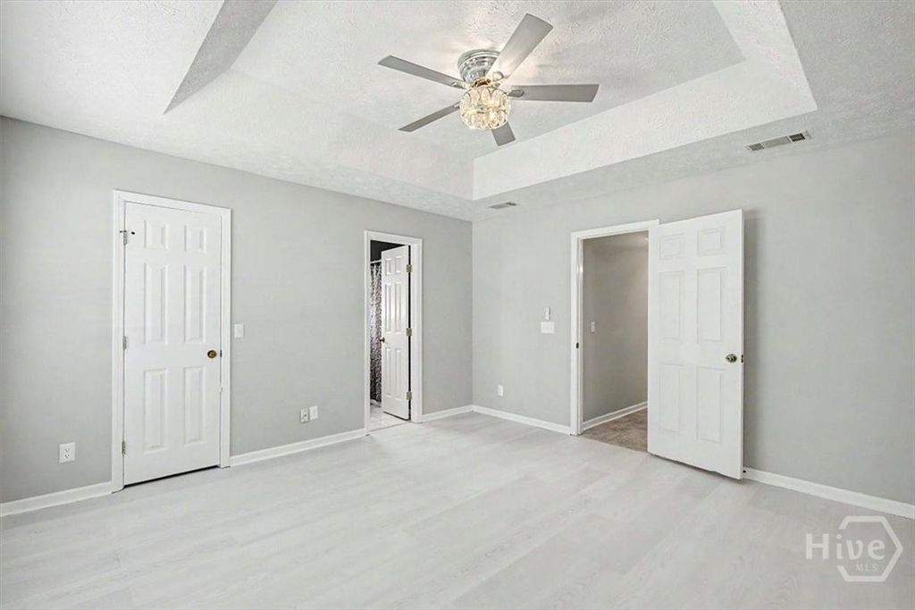 Image 24 of property listing at 13 N Nicholson Circle, Savannah, GA 31419