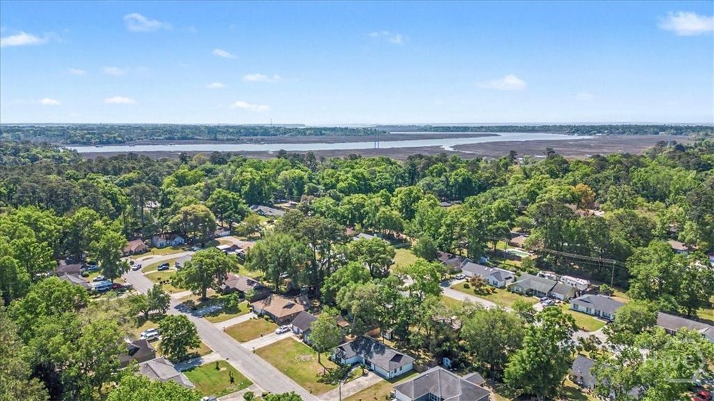 Image 38 of property listing at 13 N Nicholson Circle, Savannah, GA 31419