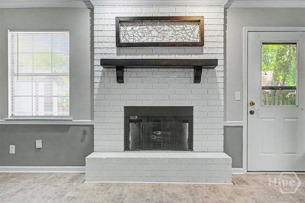 Image 9 of property listing at 13 N Nicholson Circle, Savannah, GA 31419