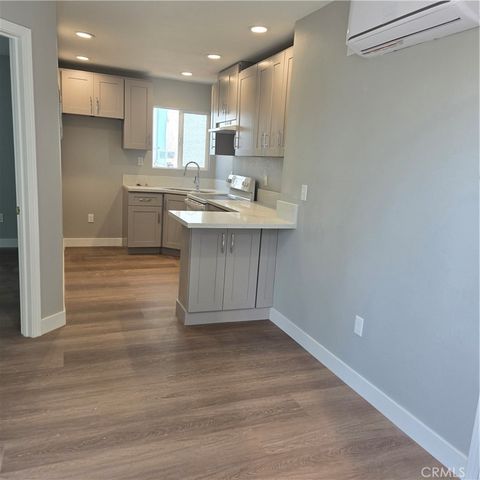 8903 Baring Cross, Los Angeles, CA 90044