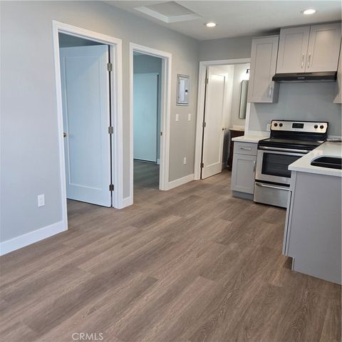 8903 Baring Cross, Los Angeles, CA 90044