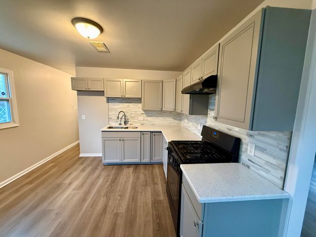 800 Clinton Street, Gary, IN 46406