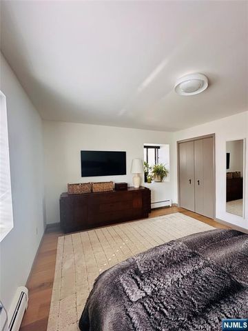 612 West Ridge Mews, Wood Ridge, NJ 07075