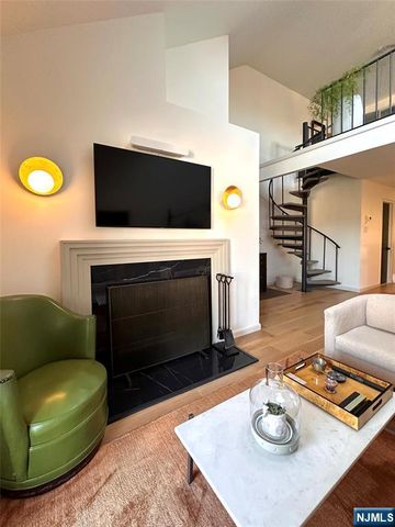 612 West Ridge Mews, Wood Ridge, NJ 07075