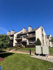 612 West Ridge Mews, Wood Ridge, NJ 07075