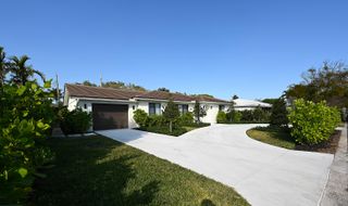 333 Alhambra Place, West Palm Beach, FL 33405