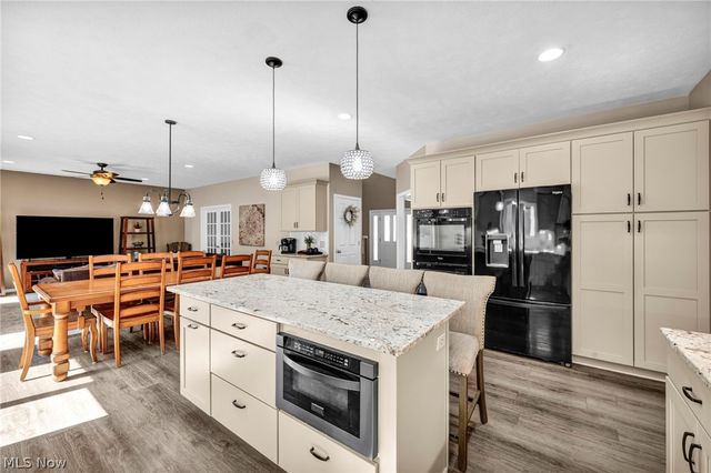 2285 N Bay Drive, Willoughby, OH 44094