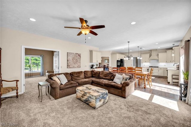 2285 N Bay Drive, Willoughby, OH 44094