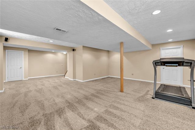 2285 N Bay Drive, Willoughby, OH 44094