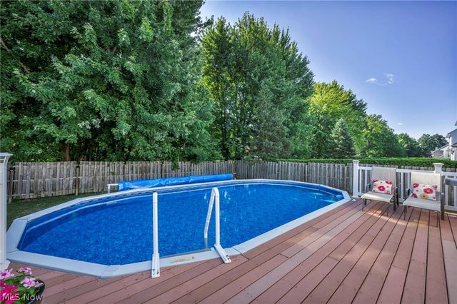 2285 N Bay Drive, Willoughby, OH 44094
