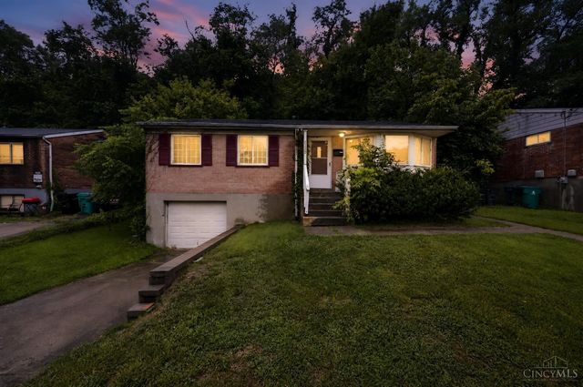 2129 St Leo Place, Cincinnati, OH 45211