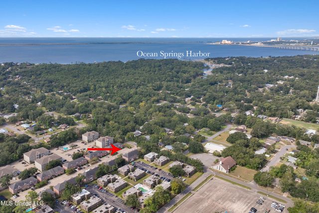 103 Armand Oaks, Ocean Springs, MS 39564