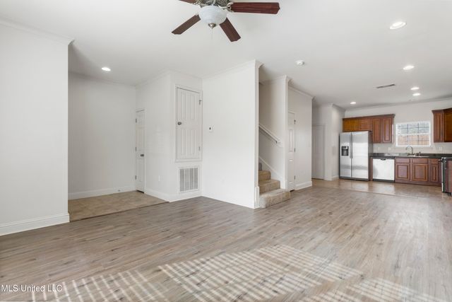 103 Armand Oaks, Ocean Springs, MS 39564