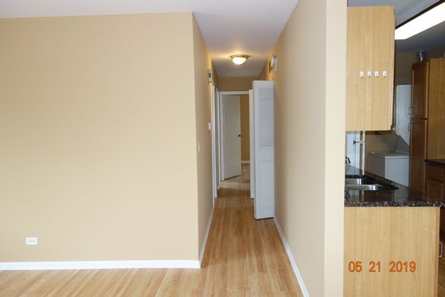 300 Meadow Court 300, Vernon Hills, IL 60061