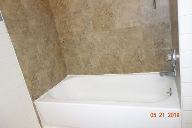 300 Meadow Court 300, Vernon Hills, IL 60061