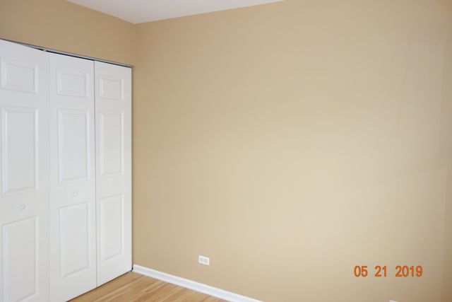 300 Meadow Court 300, Vernon Hills, IL 60061