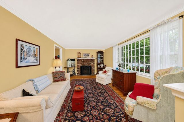 290 Grove St, Norwell, MA 02061