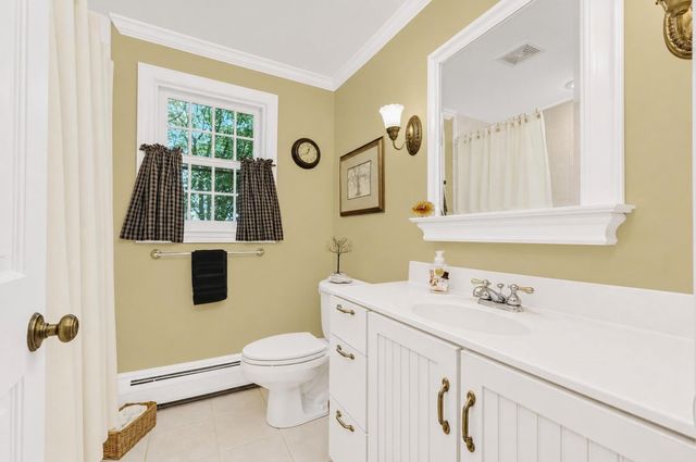 290 Grove St, Norwell, MA 02061