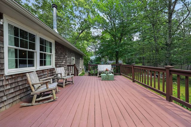290 Grove St, Norwell, MA 02061