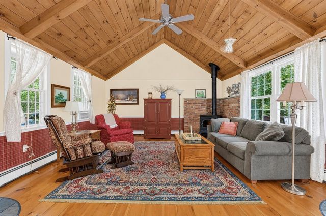 290 Grove St, Norwell, MA 02061