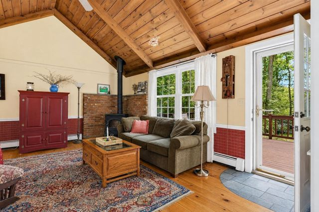 290 Grove St, Norwell, MA 02061