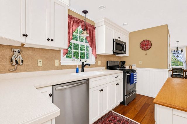 290 Grove St, Norwell, MA 02061