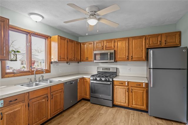 12 Vintner Avenue, East Providence, RI 02915